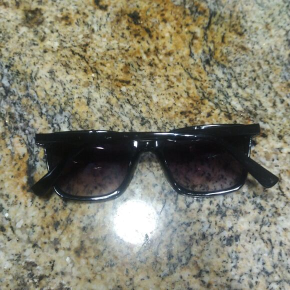 Geoffrey Beene 1GBS Tortoise 55 16 135 mm Black Plastic Sunglasses - Picture 6 of 14